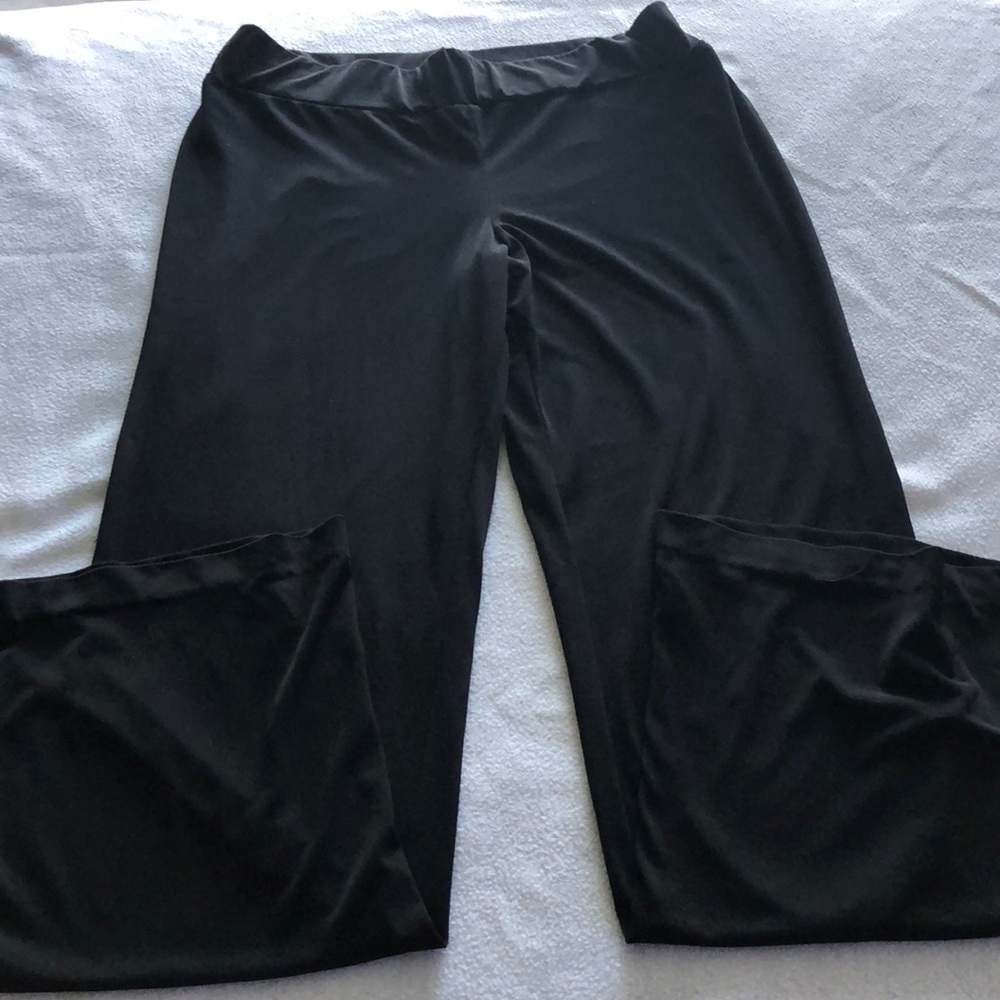 TWO HEARTS MATERNITY BLACK FLARE LEGS PANTS | S